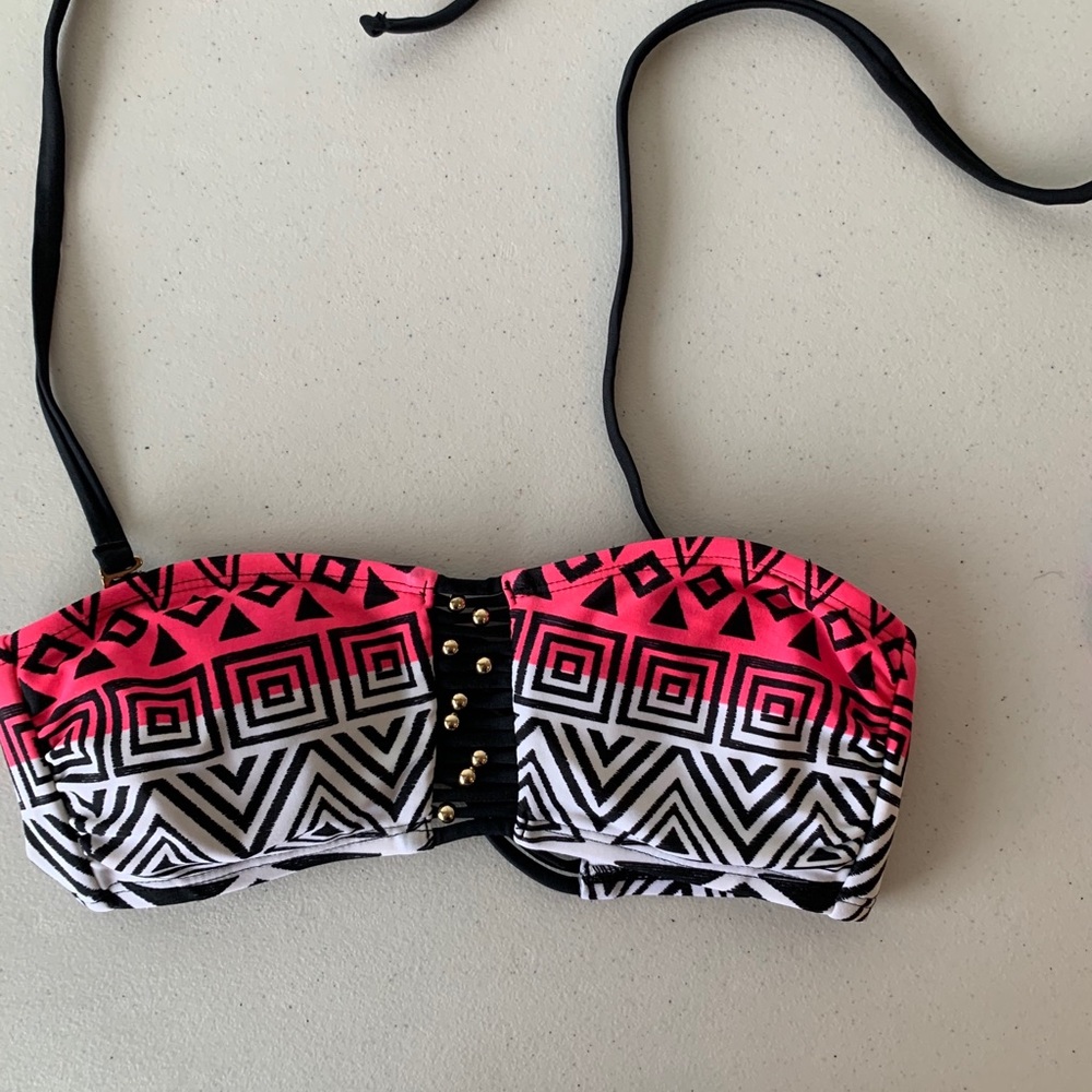 juniors swim top